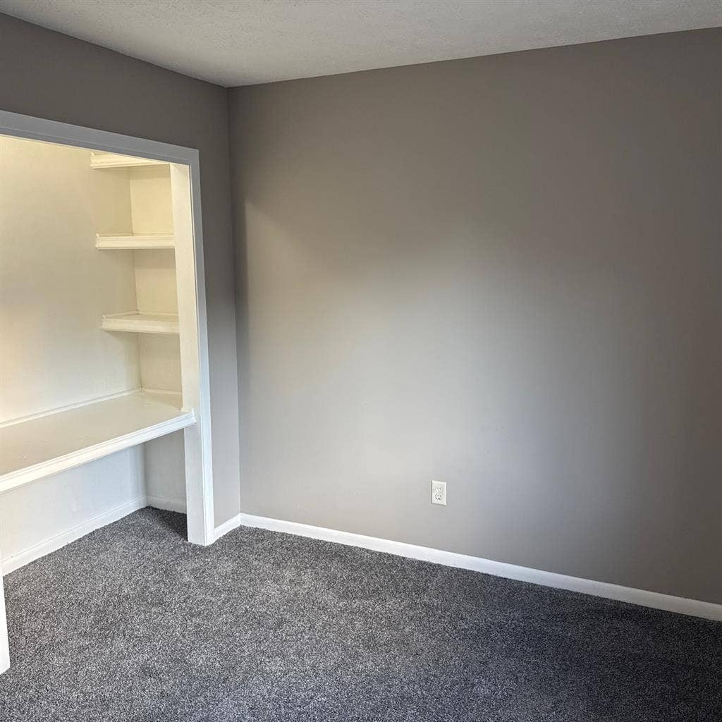 Single Bedroom Near Park!