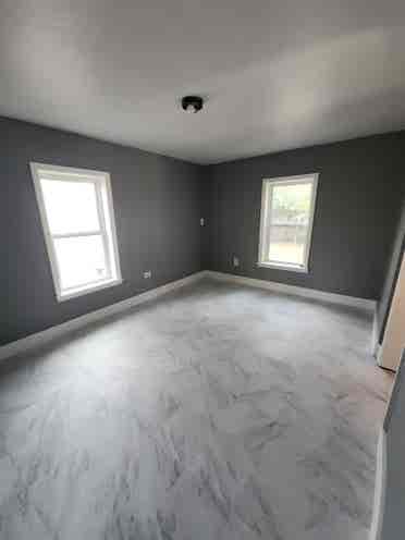 1 bdrm with kitchenette