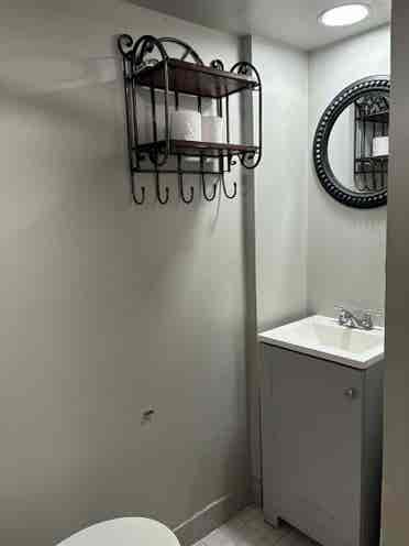 1 bdrm with kitchenette