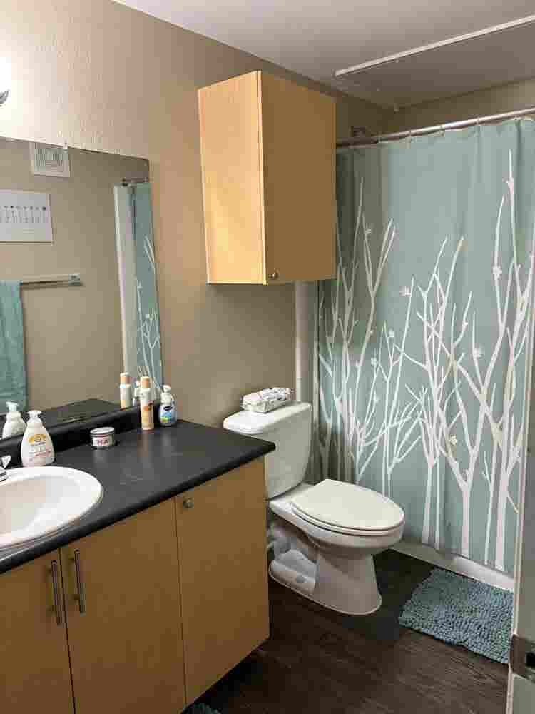 Room for rent with private bathroom