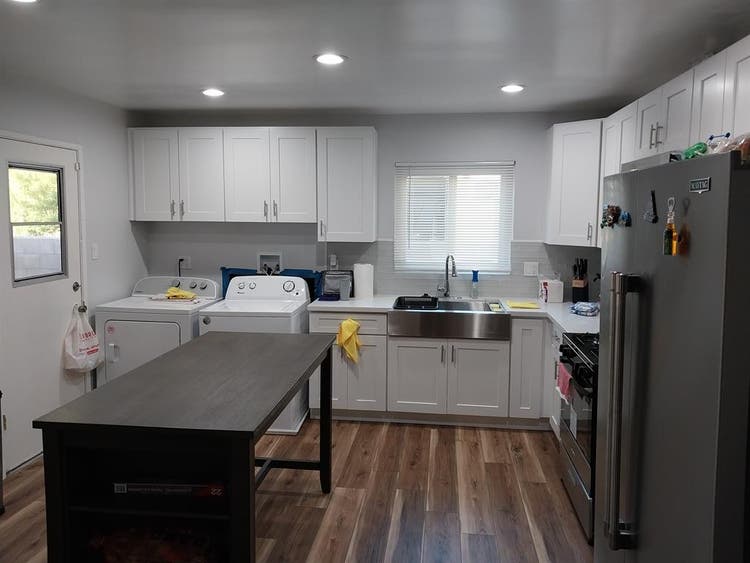 Clean room to rent in near rialto