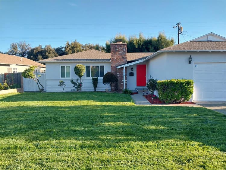 Clean room to rent in near rialto