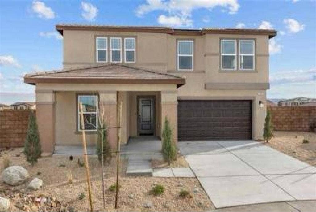 Private room w/ private bathroomm