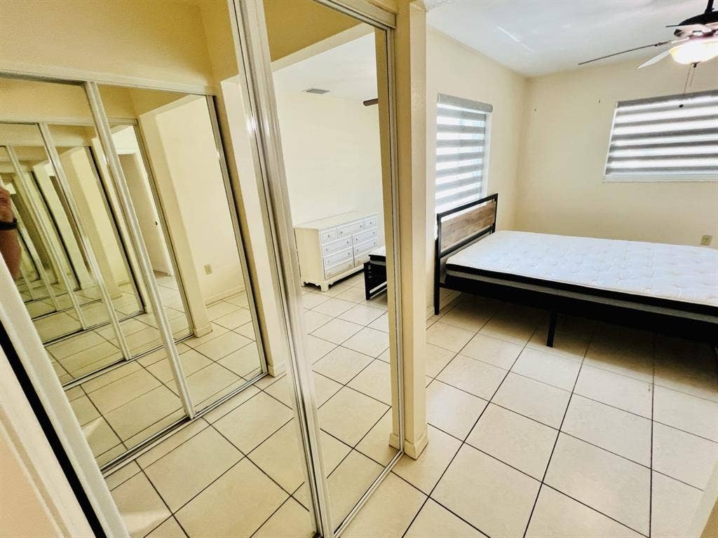 Private bedroom for rent