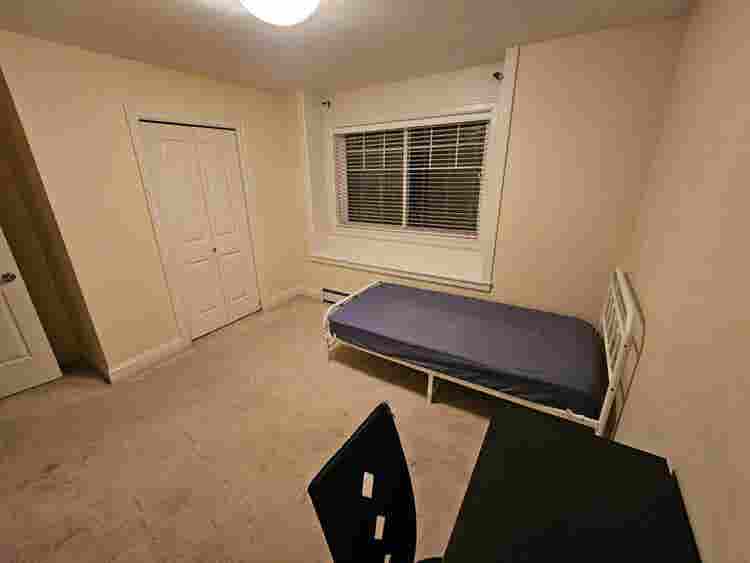 Private room for rent