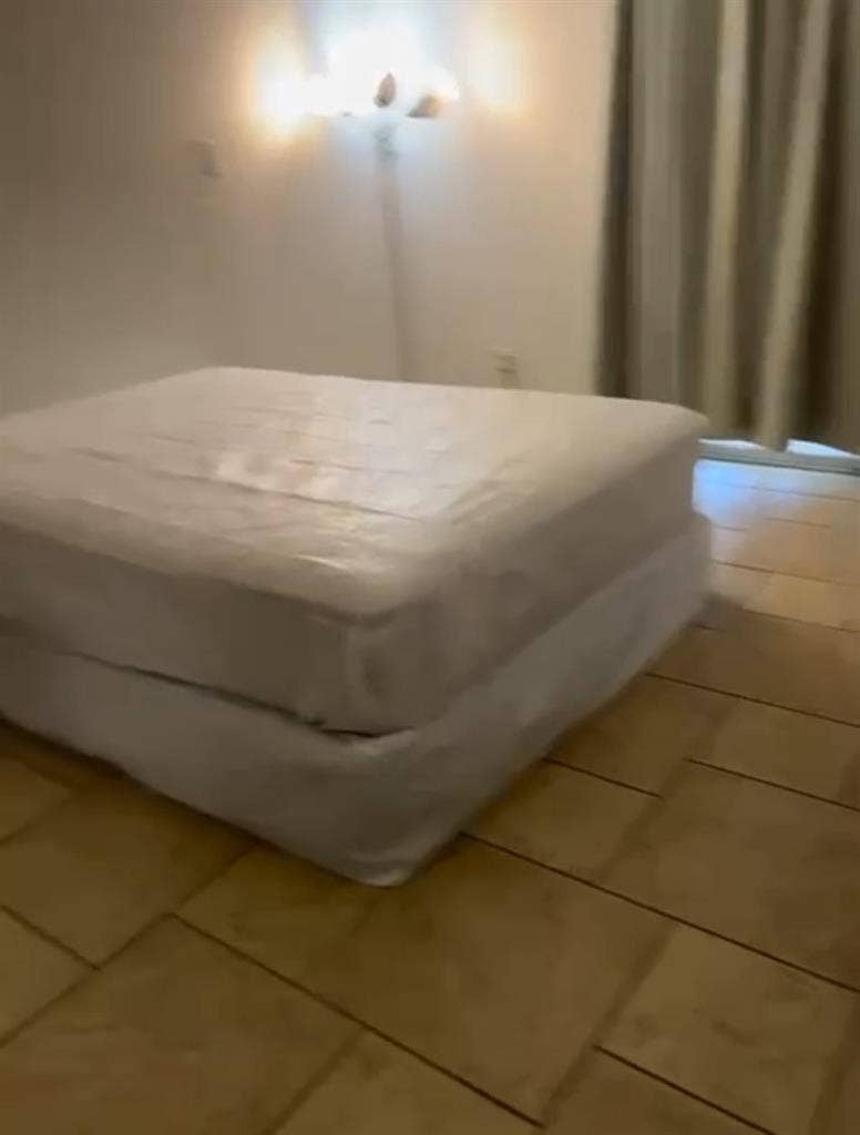 Se renta cuarto amueblado
