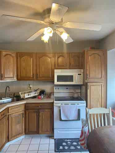 Roommate wanted to share condo