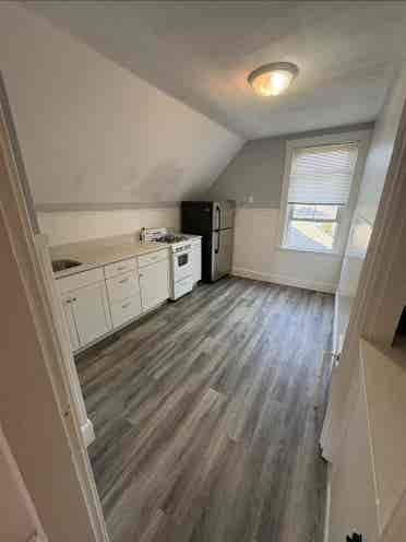 Beverly apartment near Main Street