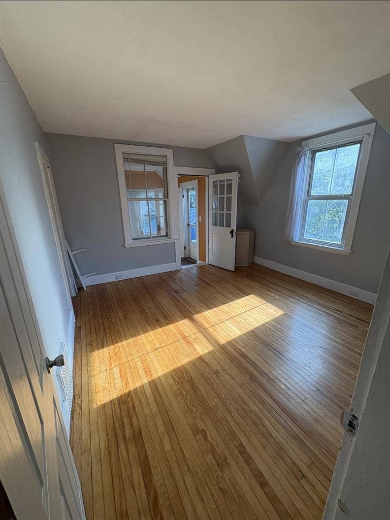 Beverly apartment near Main Street