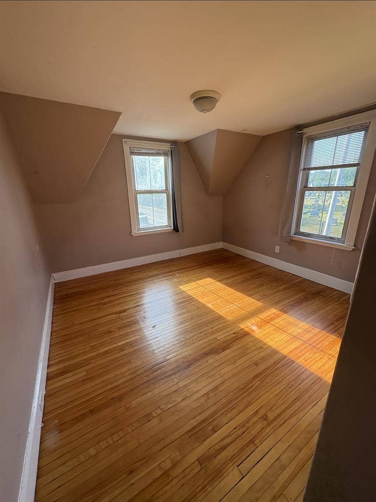 Beverly apartment near Main Street