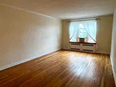 Looking for a Roommate