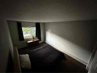Furnished Room – Great Location