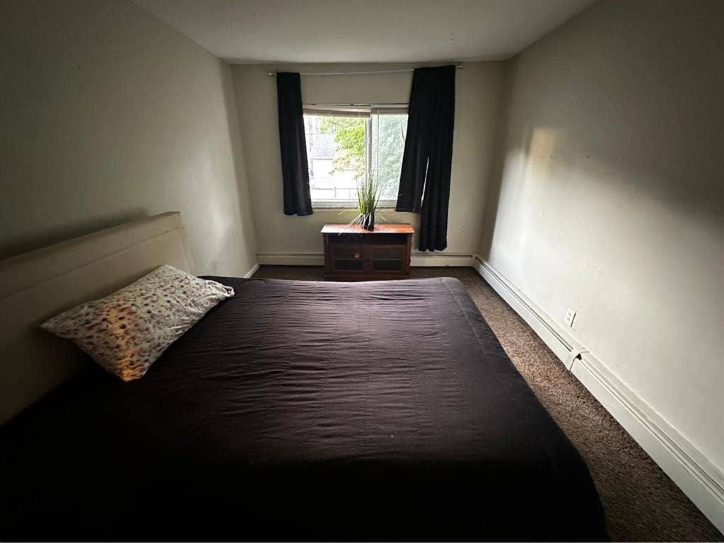 Furnished Room – Great Location