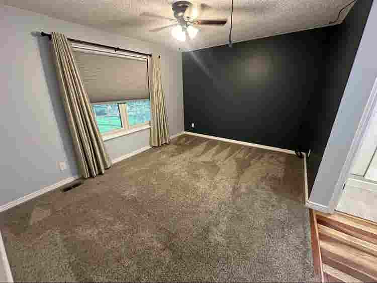 Large Master Bdrm w/ Private Bath