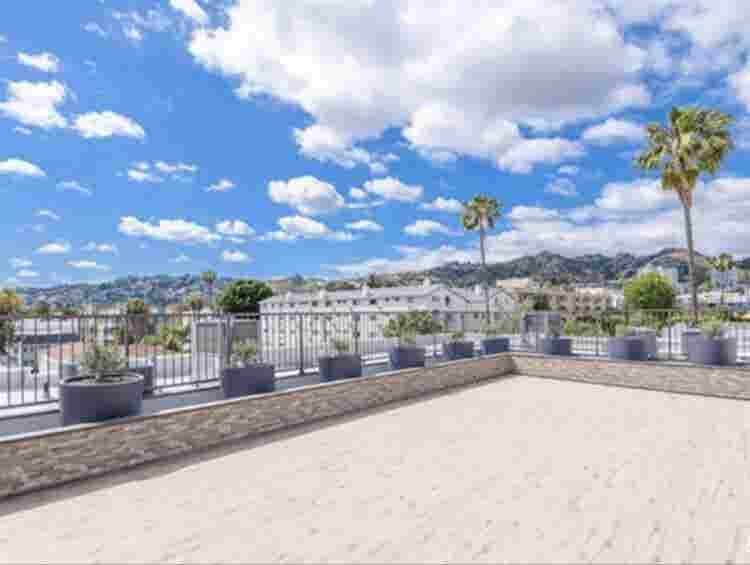 Private Room + Bath West Hollywood