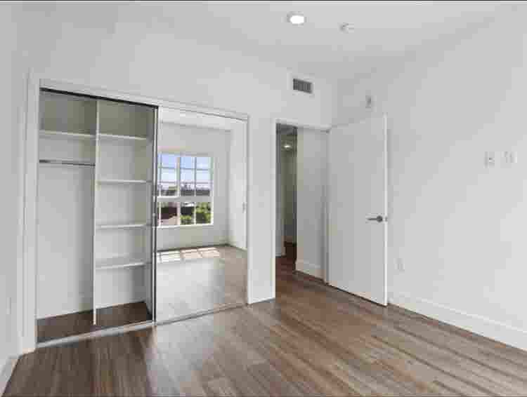 Private Room + Bath West Hollywood