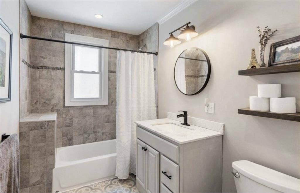 Room for Rent - Adam’s Village