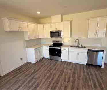 TOWNHOUSE FOR RENT