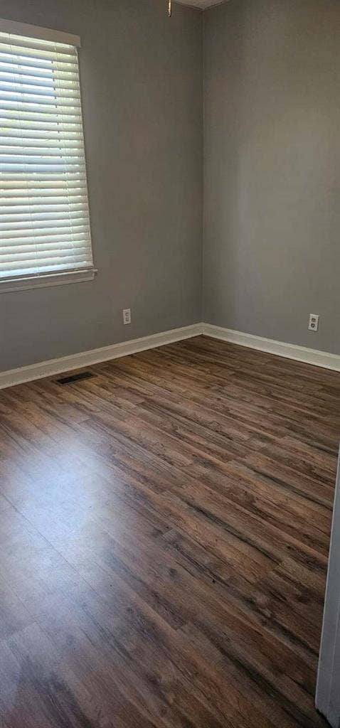 Private bed / shared bath for $