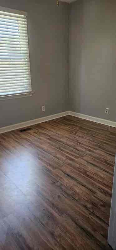 Private bed / shared bath for $