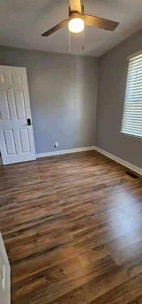 Private bed / shared bath for $