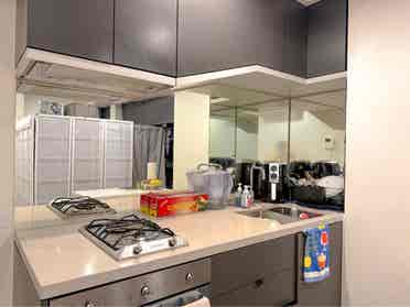 Share room available for 2 people