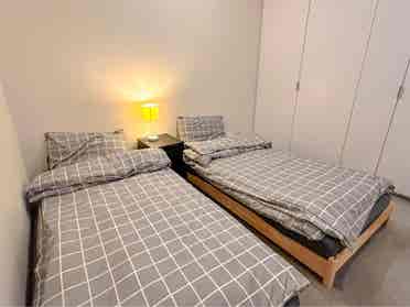 Share room available for 2 people