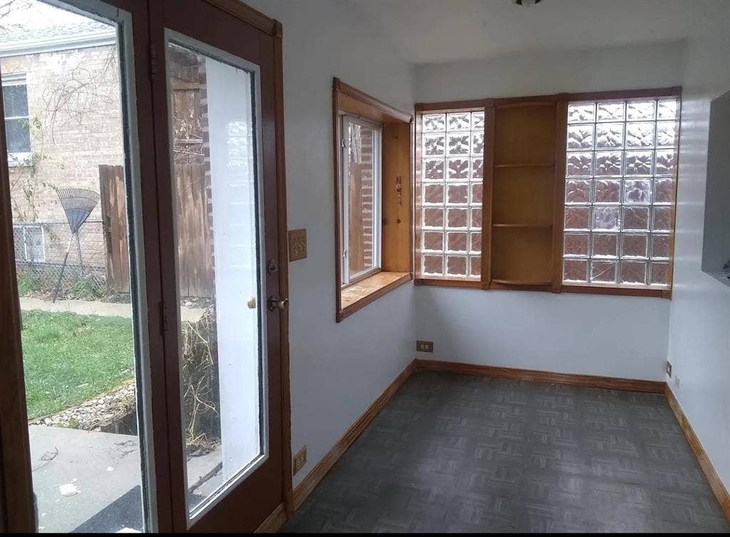 HOUSE FOR RENT