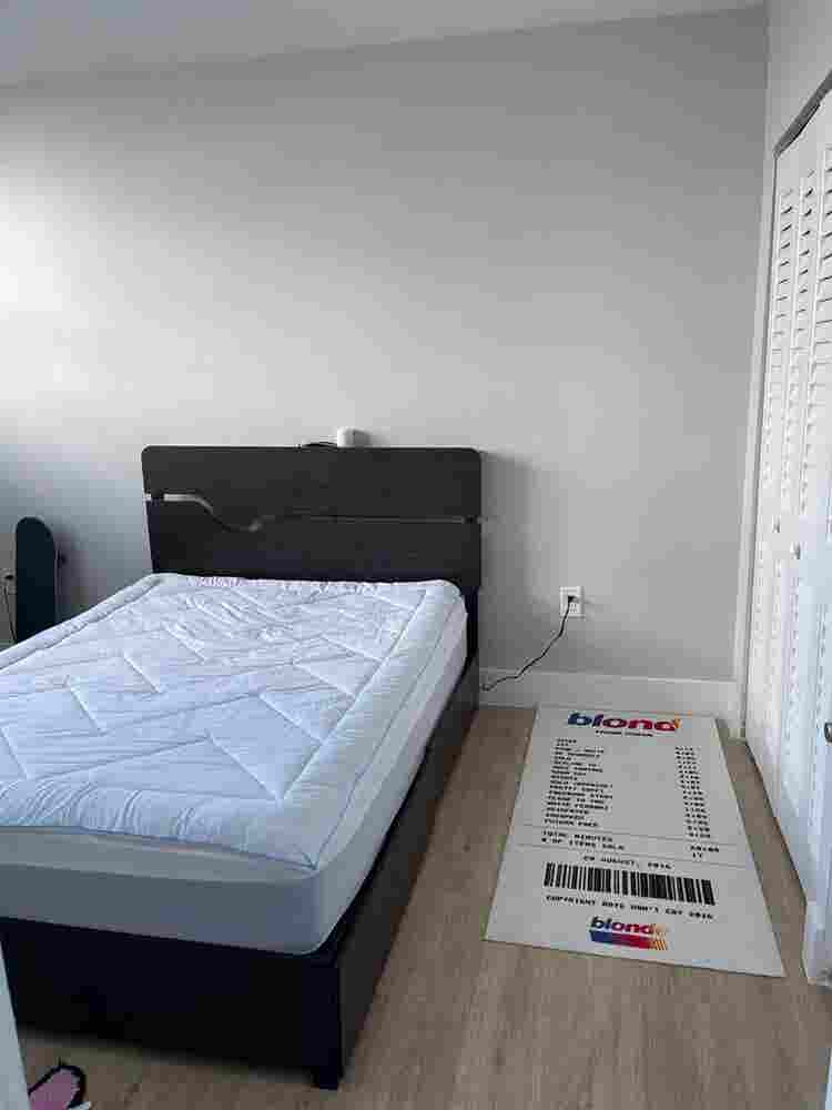 Room for Rent – Female Only