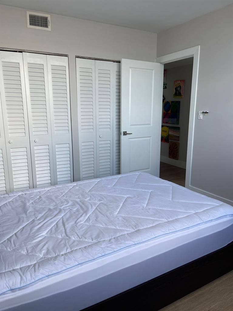 Room for Rent – Female Only