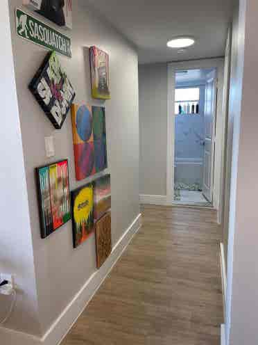 Female Roommate Wanted – High Vibes