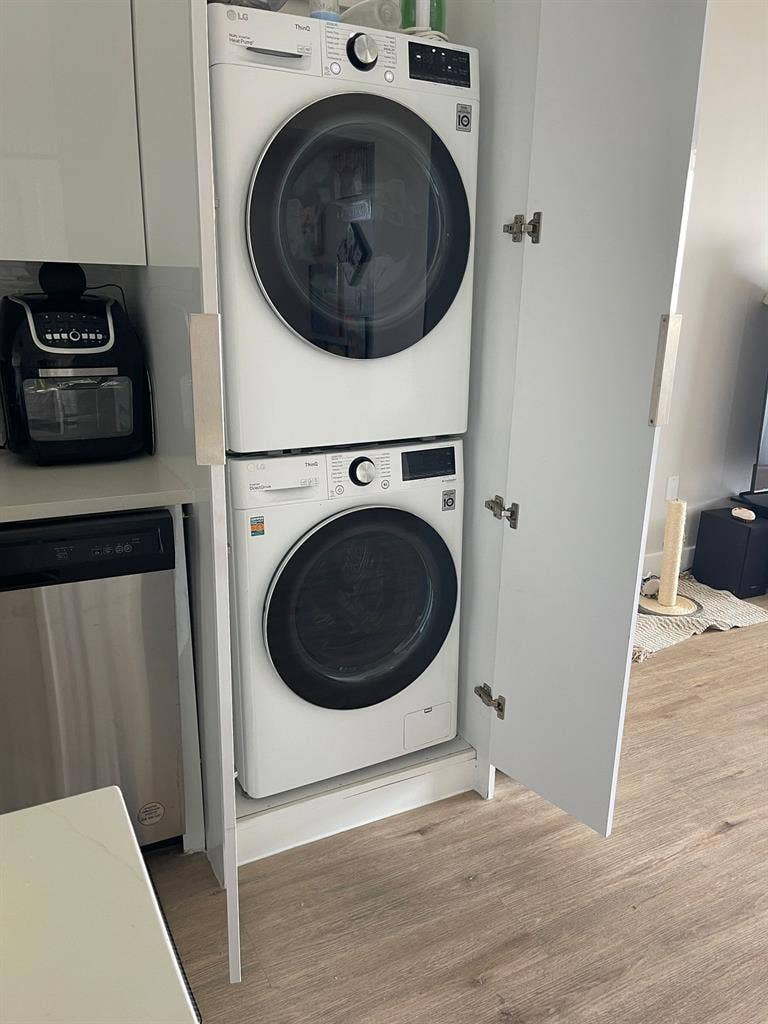 Room for Rent – Female Only