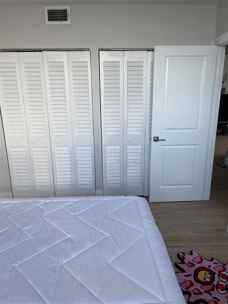 Room for Rent – Female Only