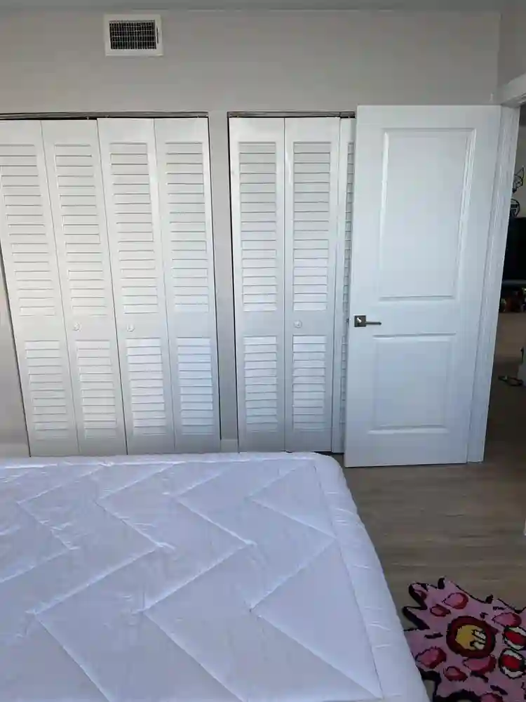 Room for Rent – Female Only