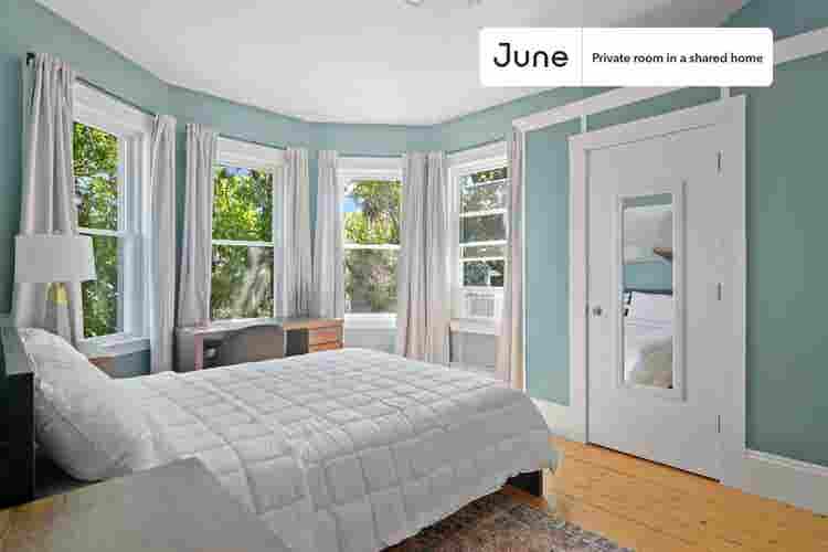 4 BR in Boston