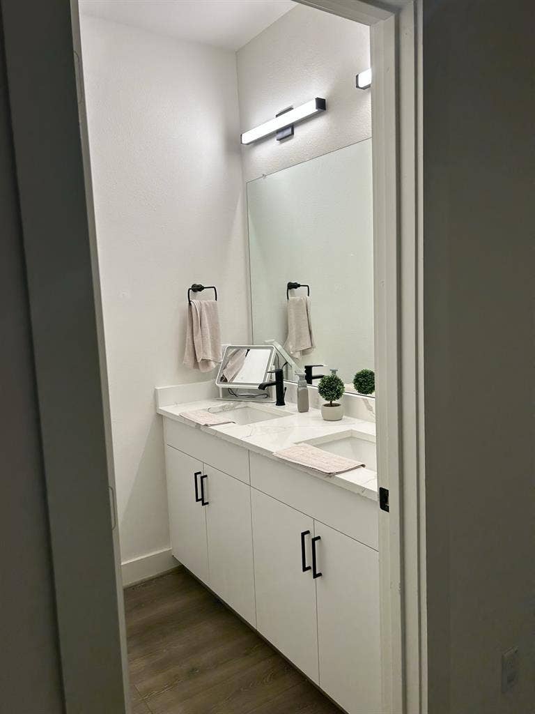 Need roommate for 6 months