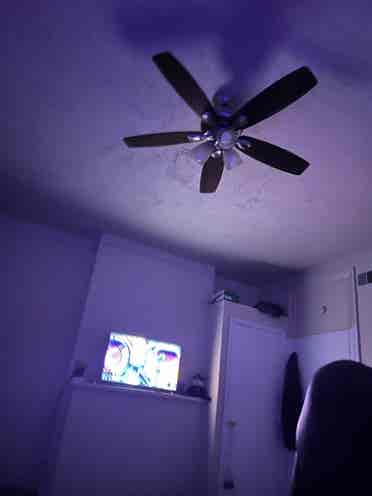 1 Available Large bedroom