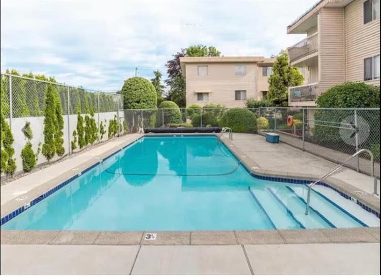 Spacious 2 Bedroom full Apartment