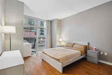✨Furnished w/ Private Bath-Midtown✨