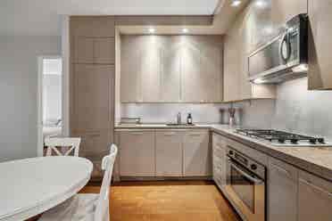 ✨Furnished w/ Private Bath-Midtown✨