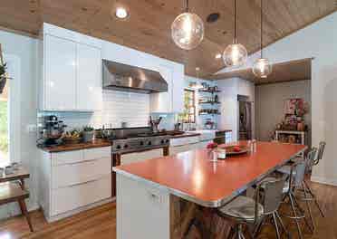 Looking for female roommate!