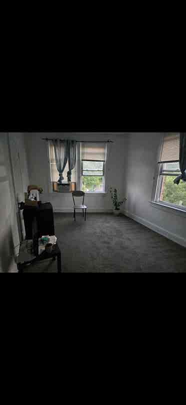 offering a clean room in D.C