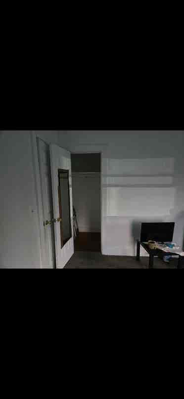 offering a clean room in D.C