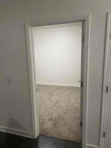 NEW!! Clean and Easy to Live With