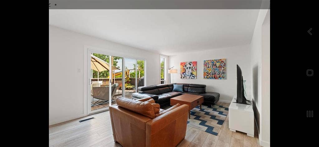 Two rooms for rent in Condo