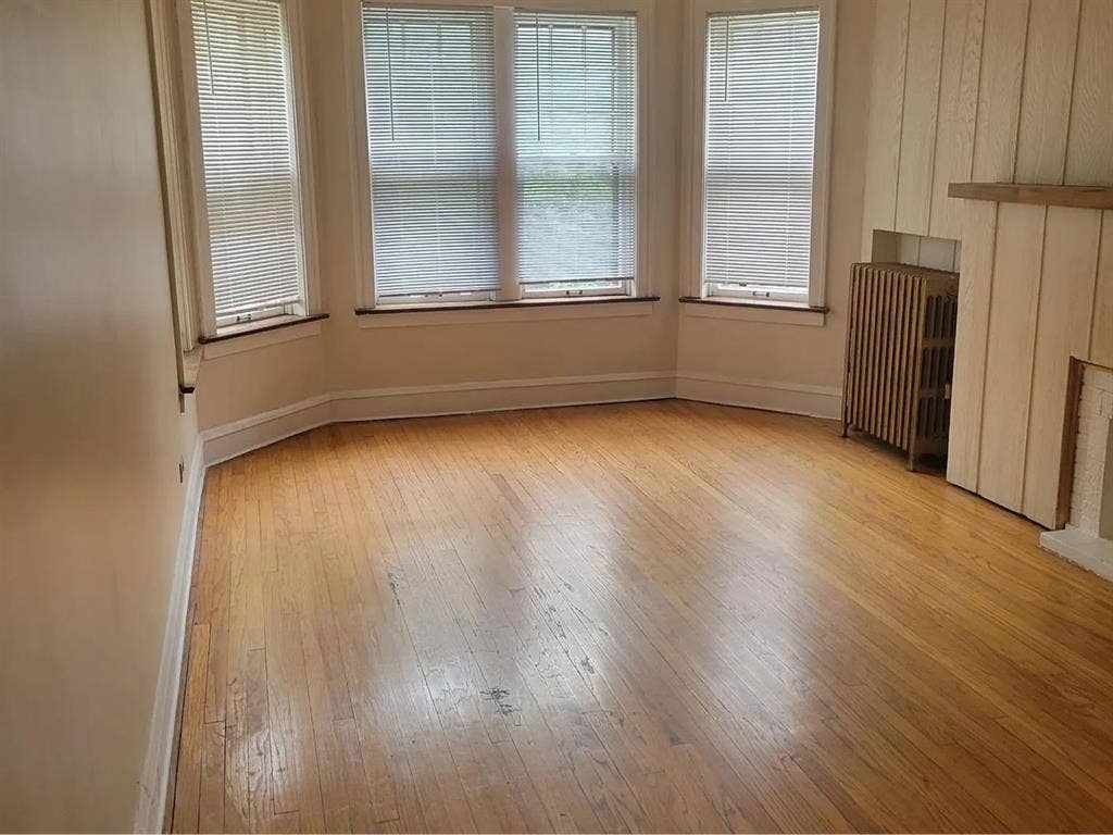 APARTMENT FOR RENT