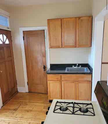 APARTMENT FOR RENT