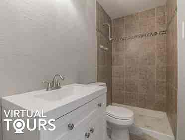 Room for rent  month Central PHX