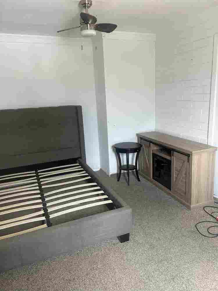 Room for rent  month Central PHX