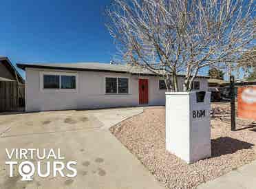Room for rent  month Central PHX
